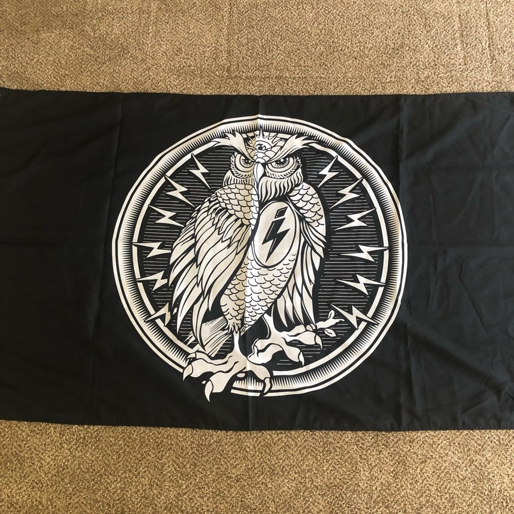 Night owl radio flag
